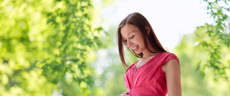Donna.fertilità.estate.procreazioneassistita.clinica