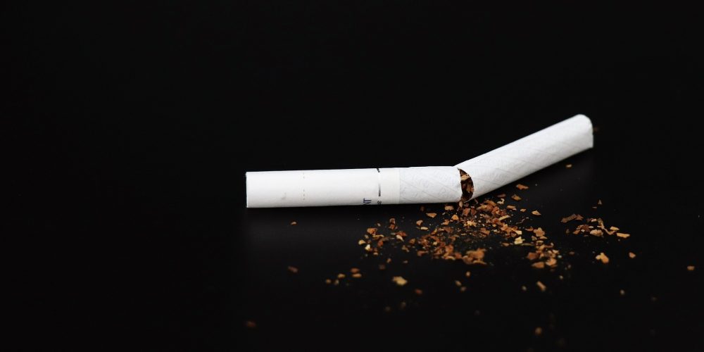 cigarette-3986870_1920